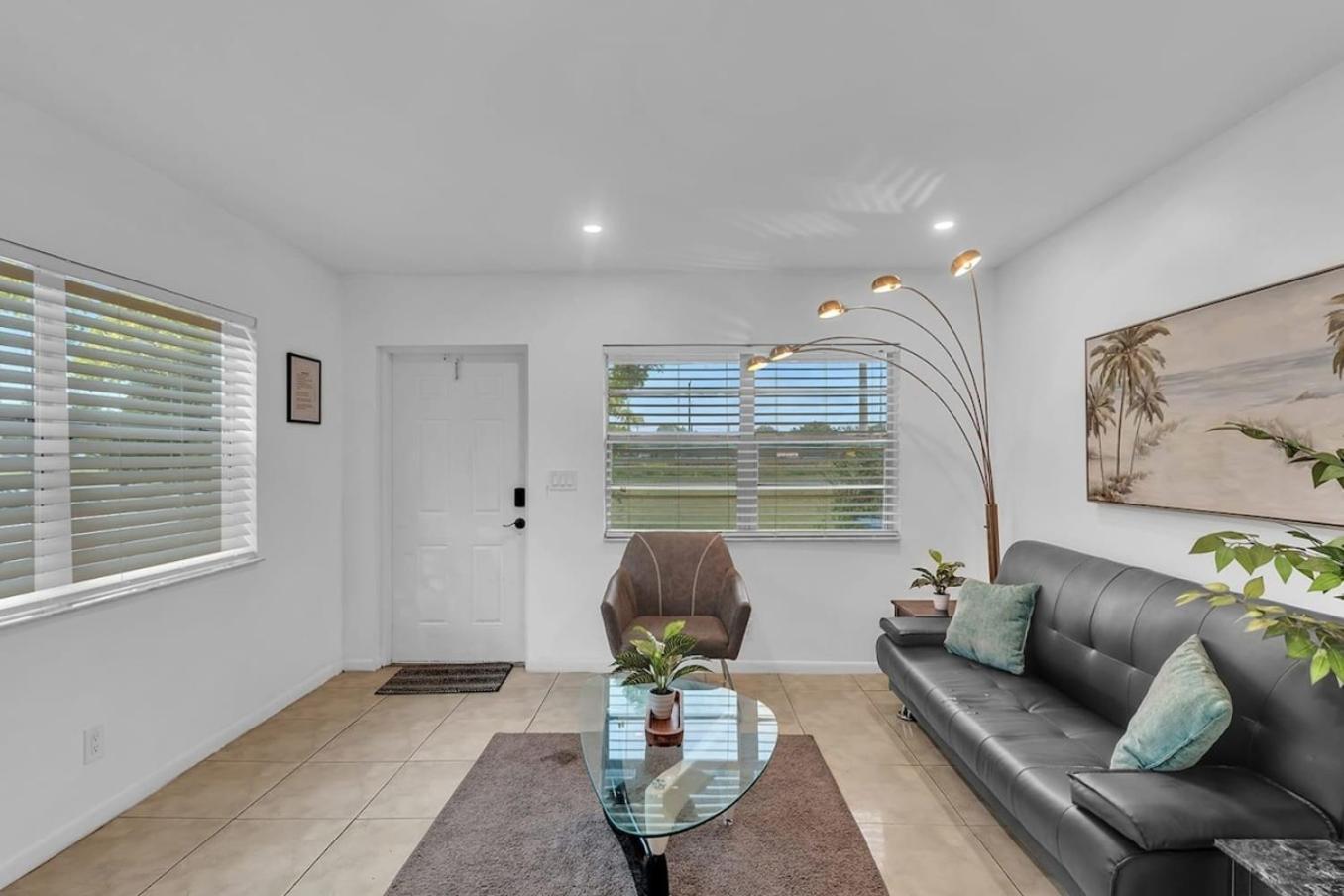 2 Bedroom House Minutes From Beach And Casino Db1 Dania Beach Exterior photo